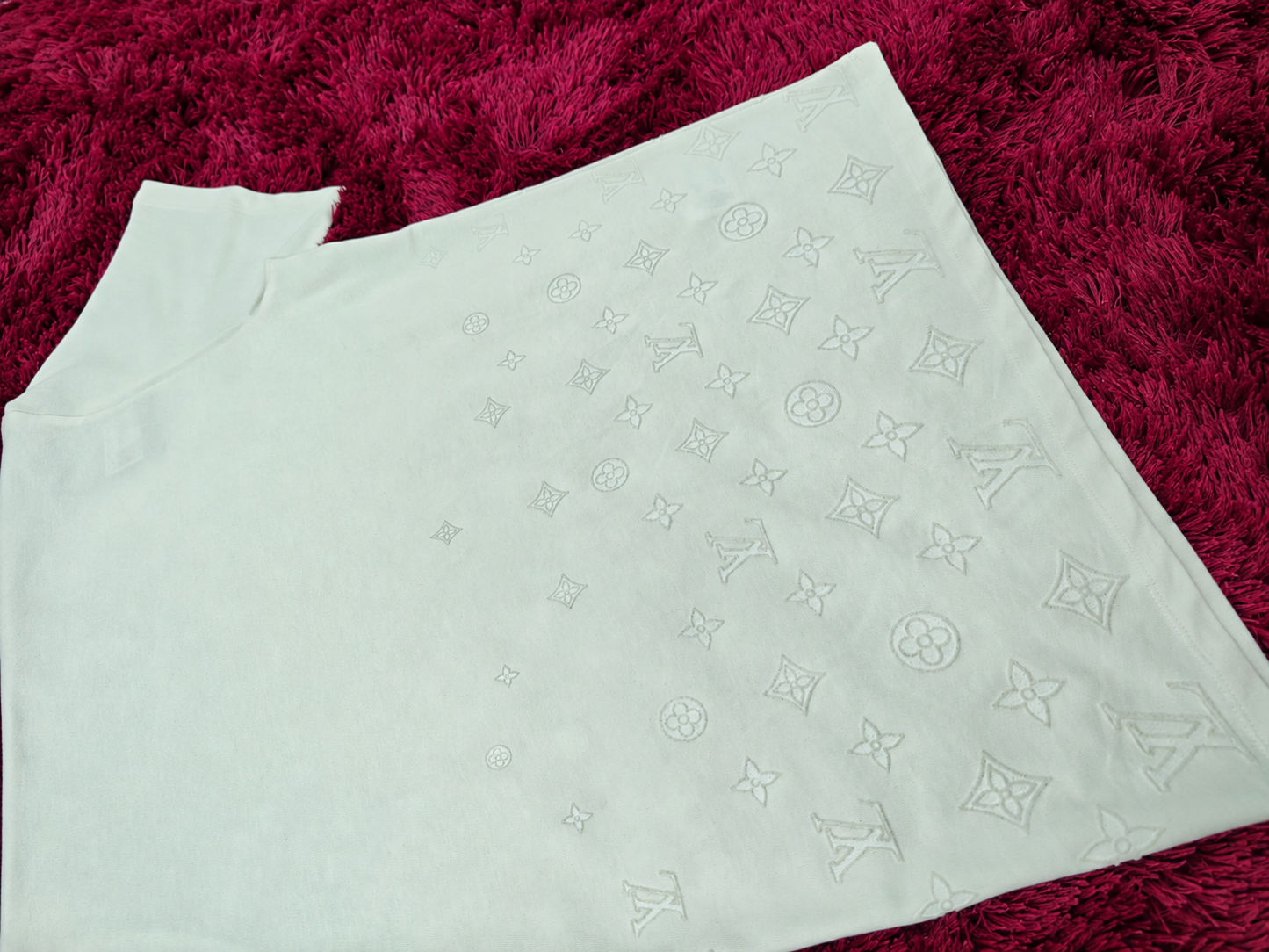 Camiseta Prestige Louis Vuitton Blanca Logos