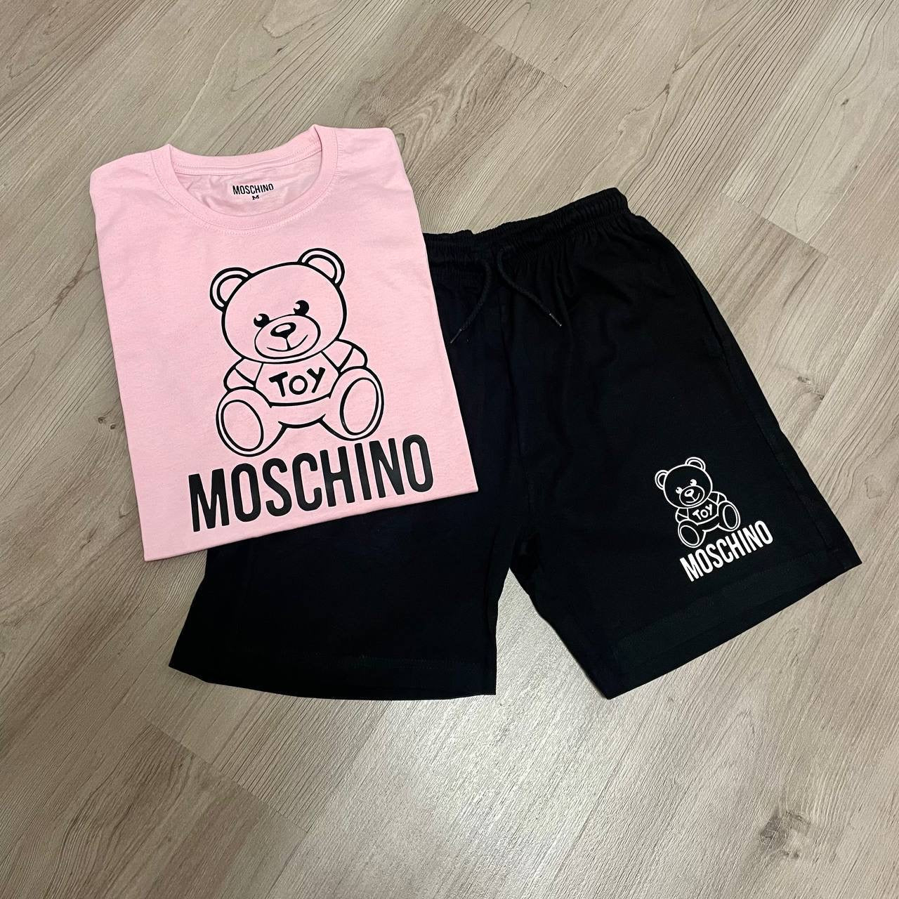 Conjunto corto Moschino