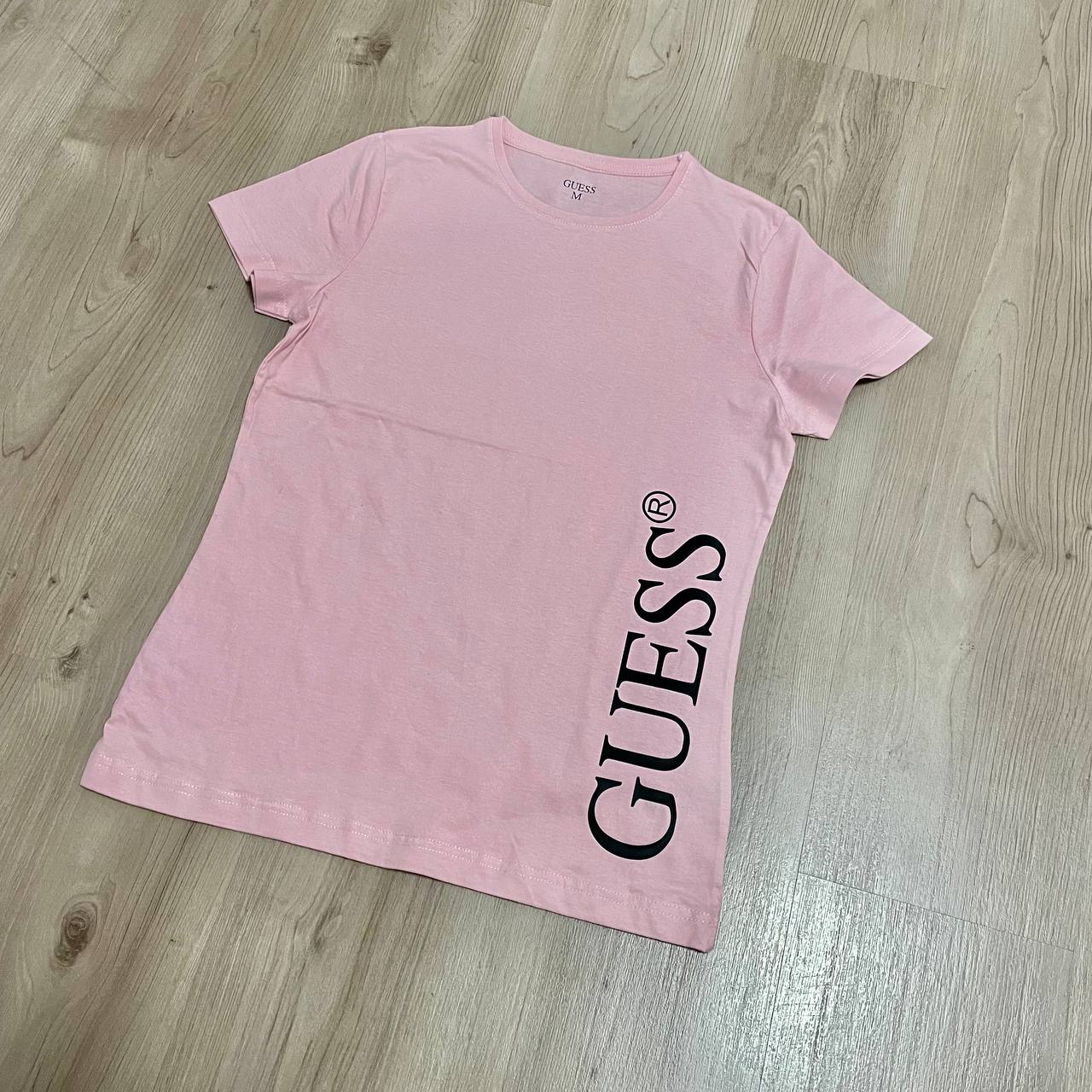 Camiseta Guess rosa