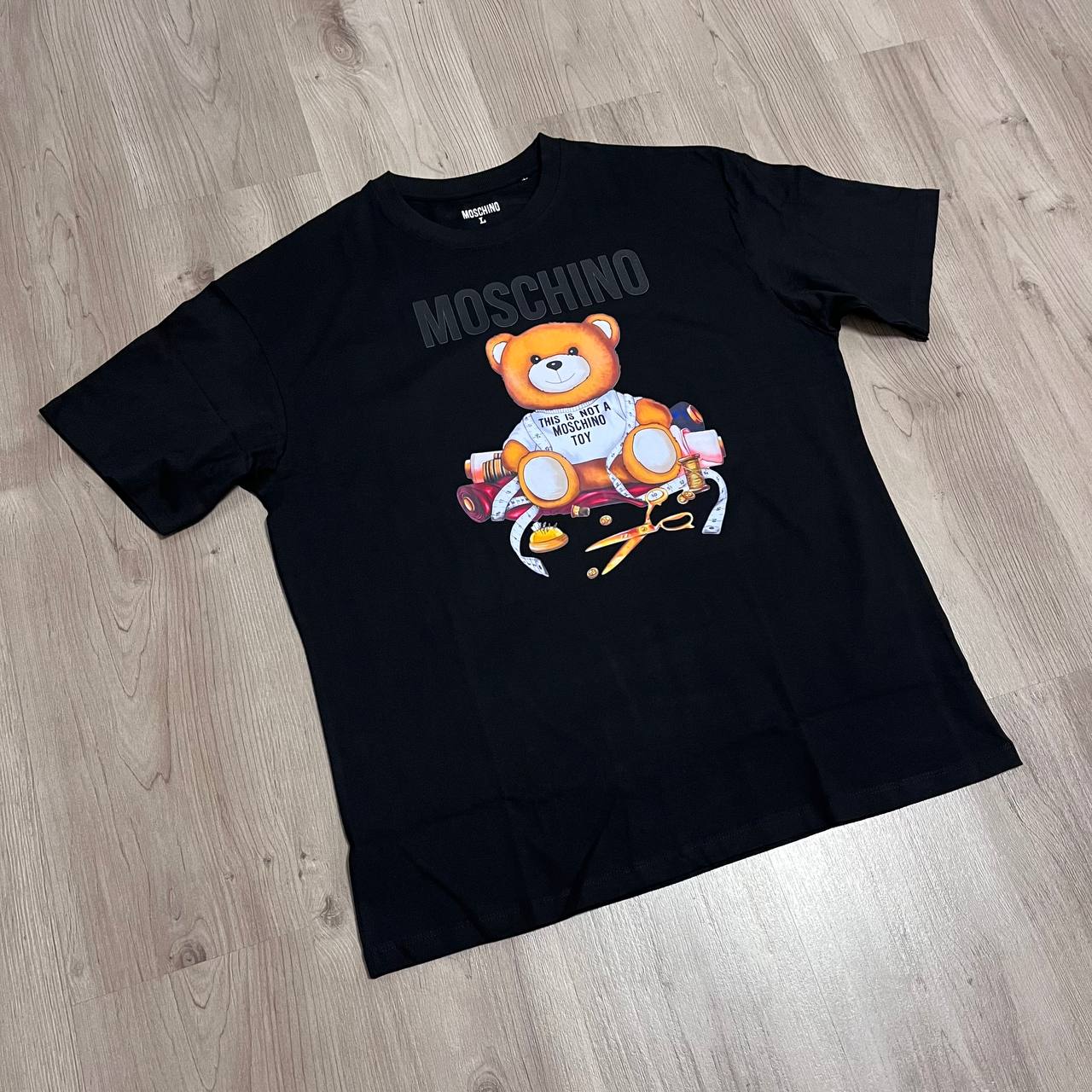 Camiseta Oversize Moschino negra