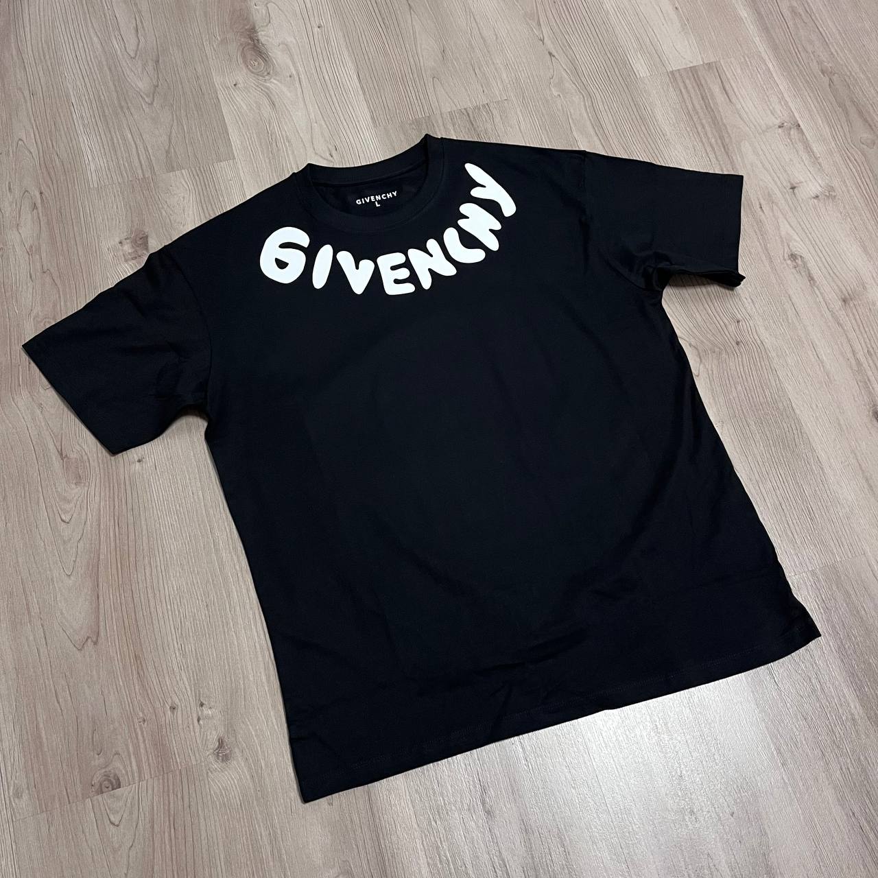 Camiseta Oversize Givenchy negra