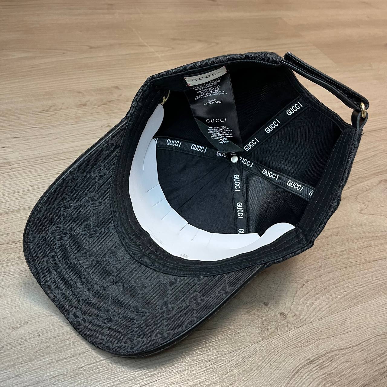 Gorra Gucci negra