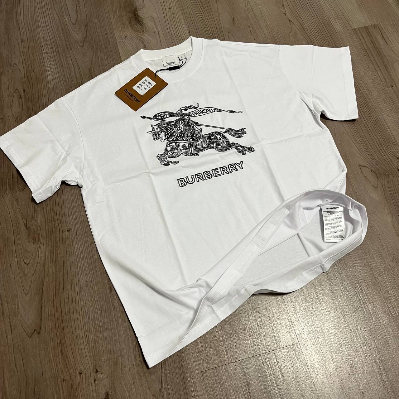 Camiseta Premium Burberry