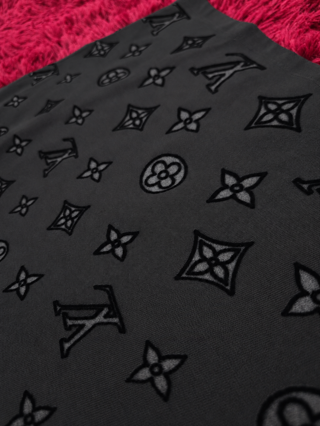 Camiseta Prestige Louis Vuitton Negra Logos