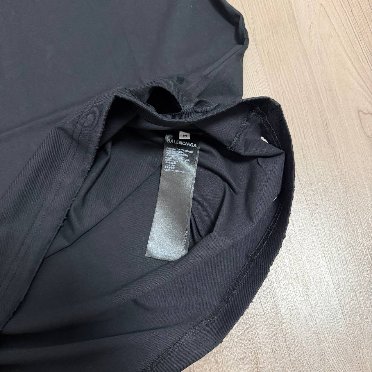 Camiseta Balenciaga Premium Negra