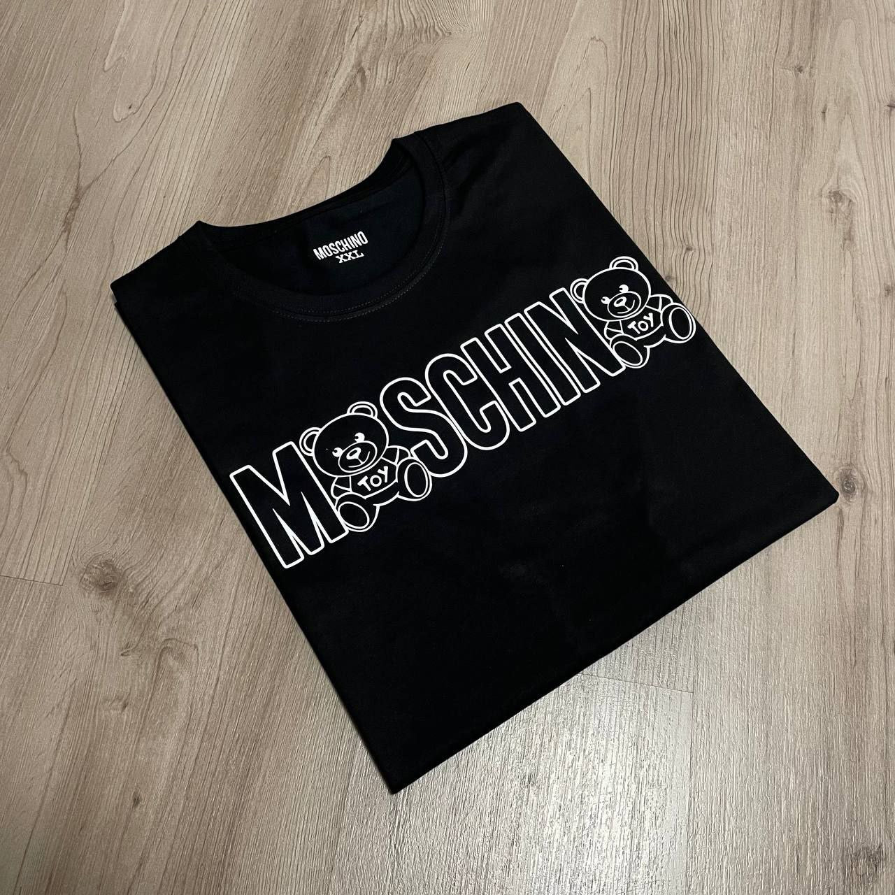 Camiseta Moschino negra