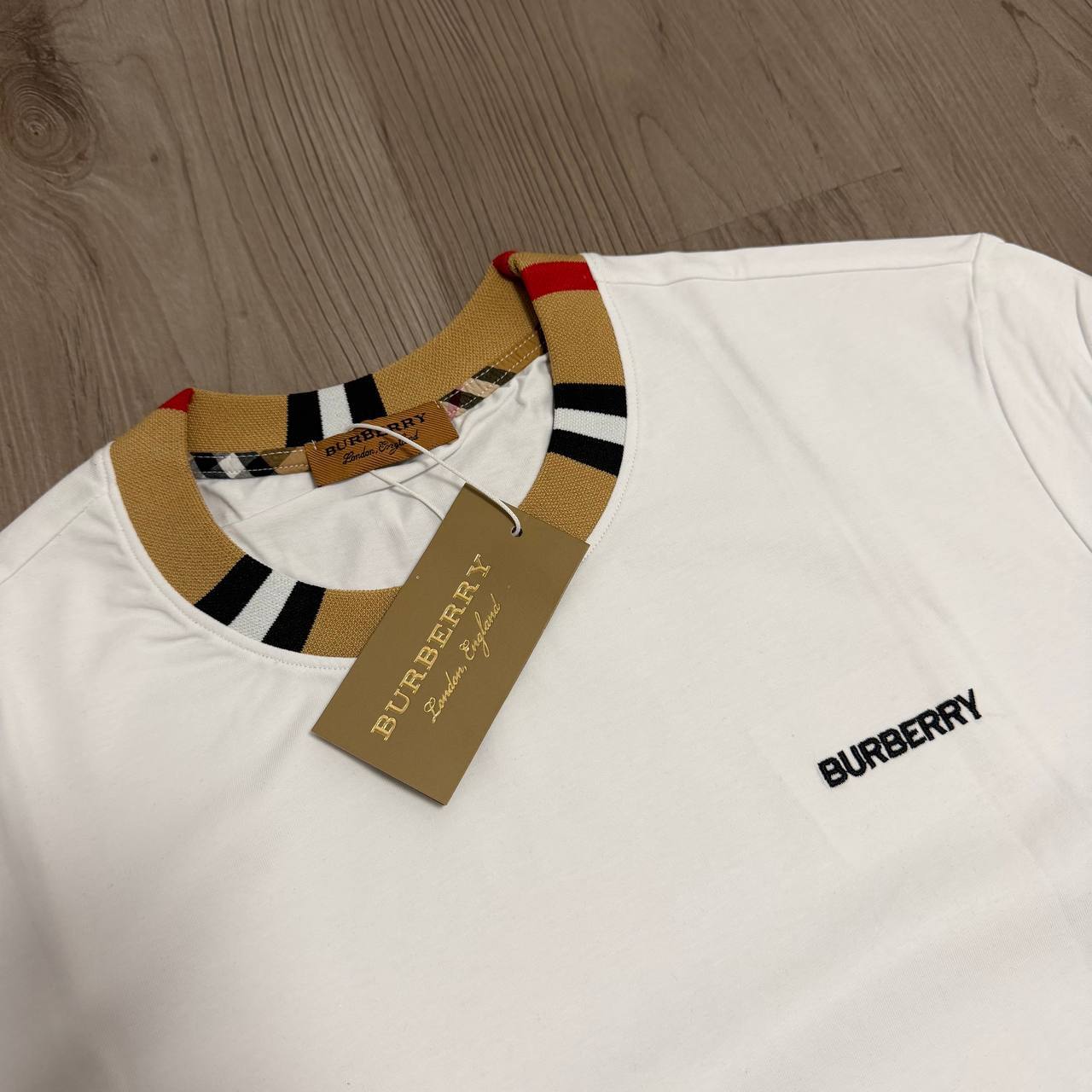 Camiseta Premium Burberry