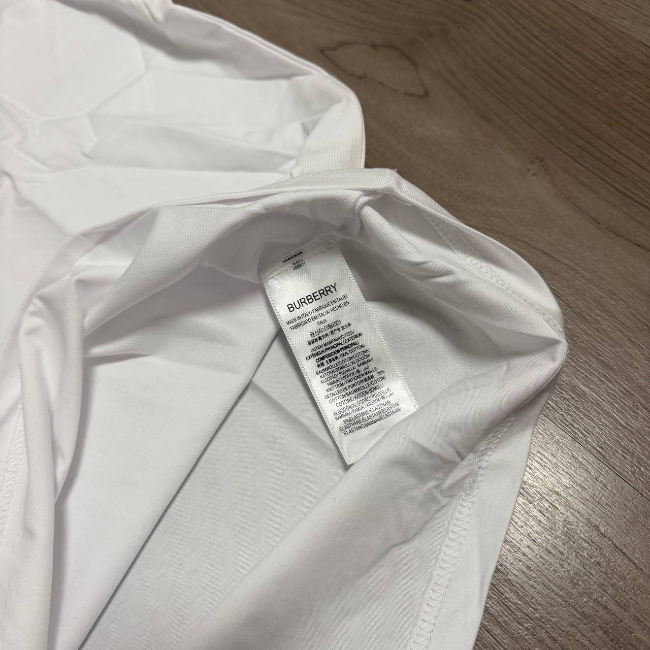 Camiseta Premium Burberry