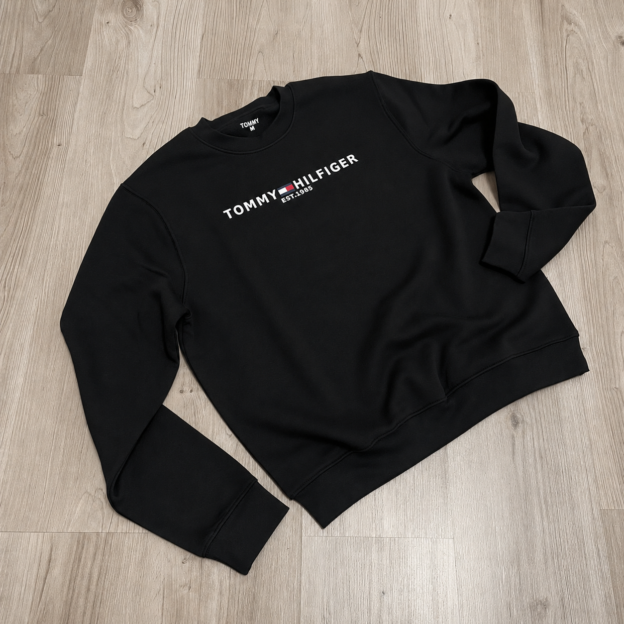 Sudadera Tomm negra