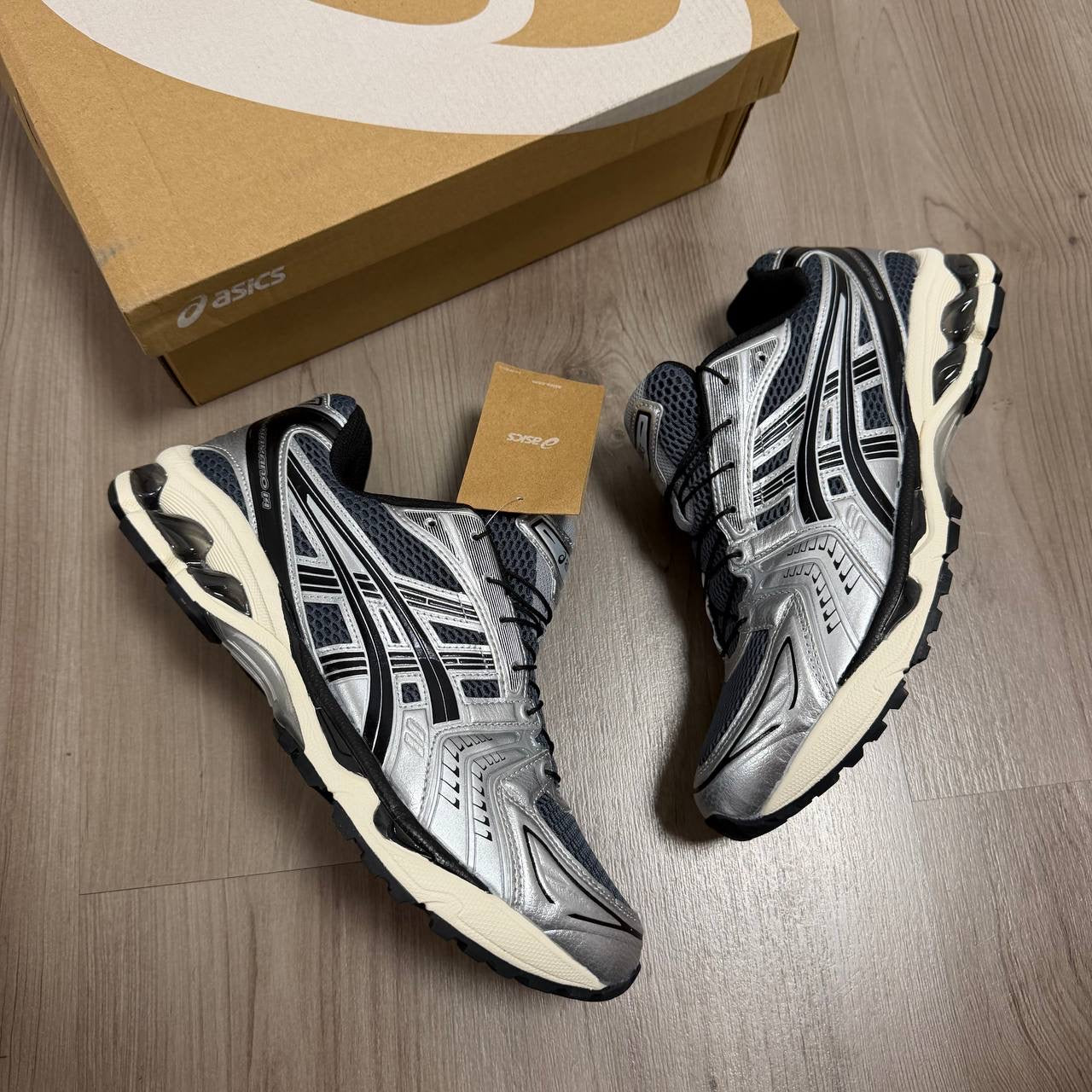 Zapatilla Asic GEL suela Beige